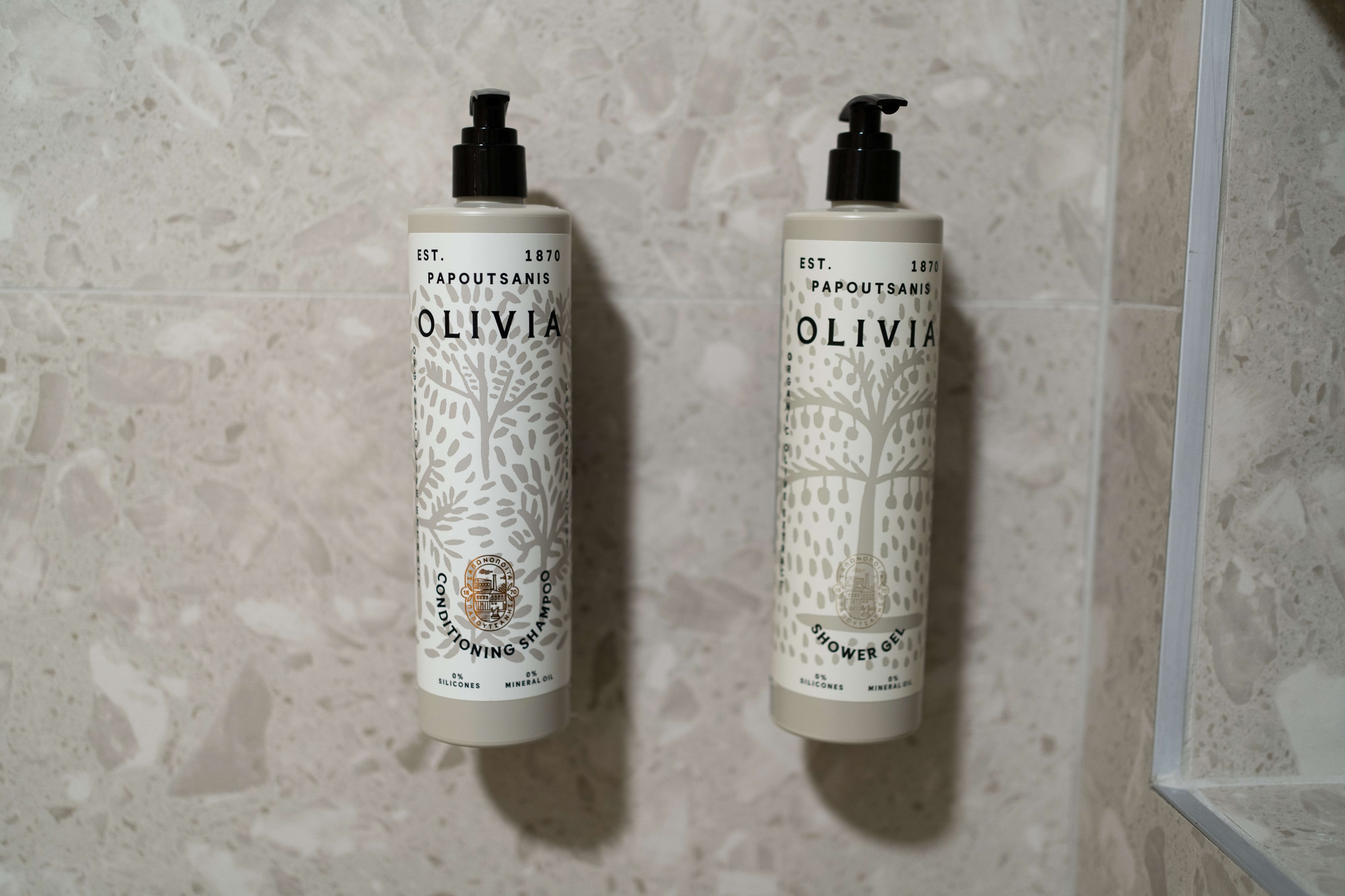 Minimal kitchen and coffee corner