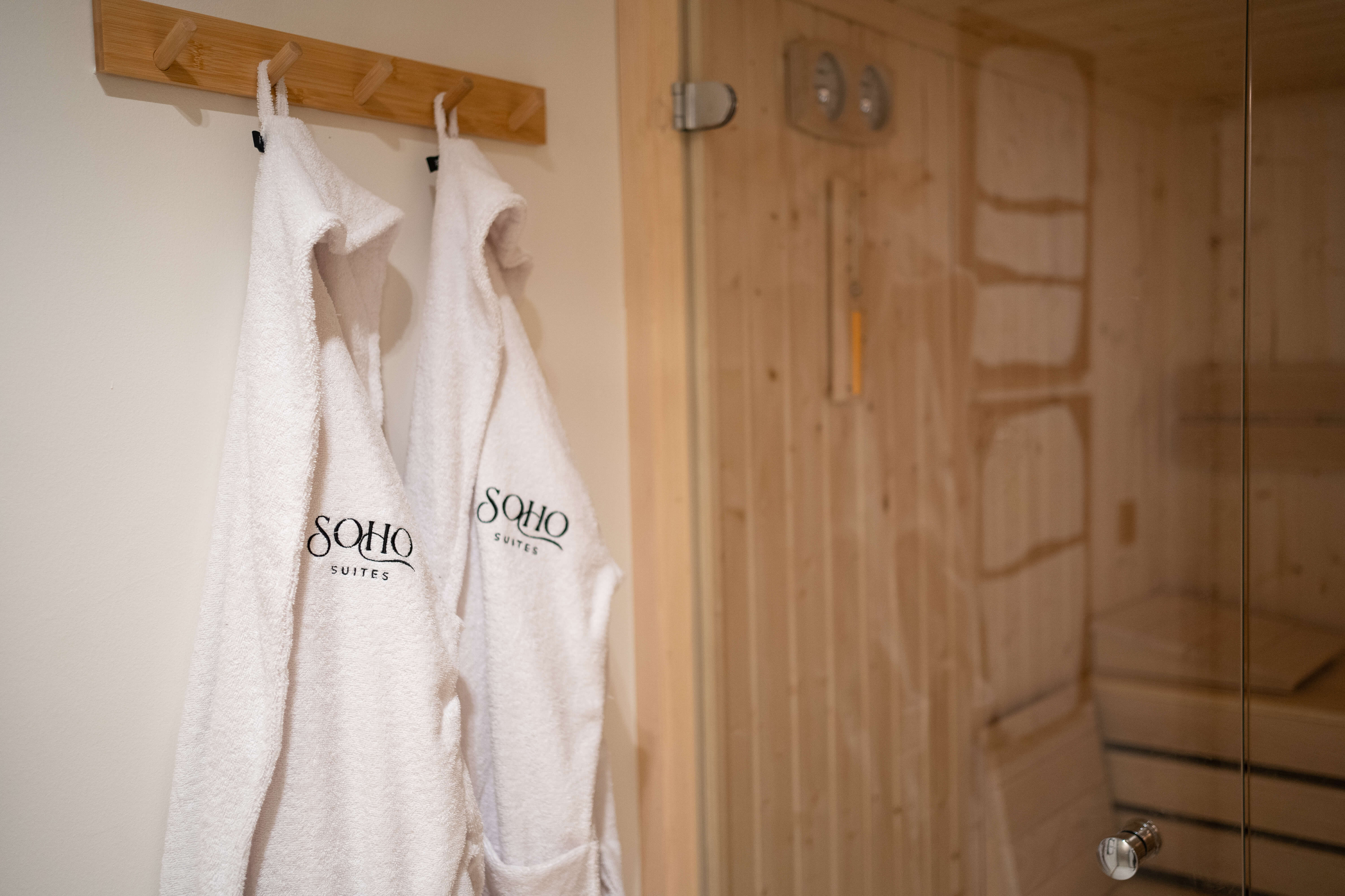 Sauna Suite — private sauna